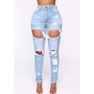 fashionnova Drama Jeans - Light Blue Wash ripped